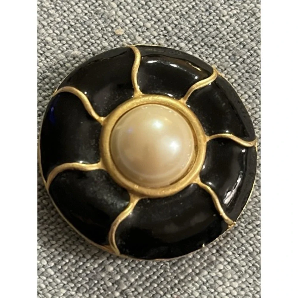 2 Vintage Enamel & Gold Tone Brooches Red Four Dot Bar, Black Circle Giant Pearl